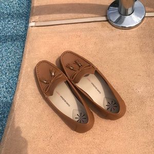 Isaac Mizrahi Tan Leather Driving Moccasins. 7M